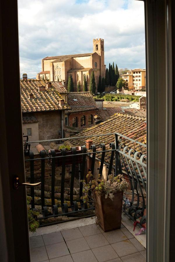 Dama Charming Apartment 100M From Piazza Del Campo Siena Eksteriør billede